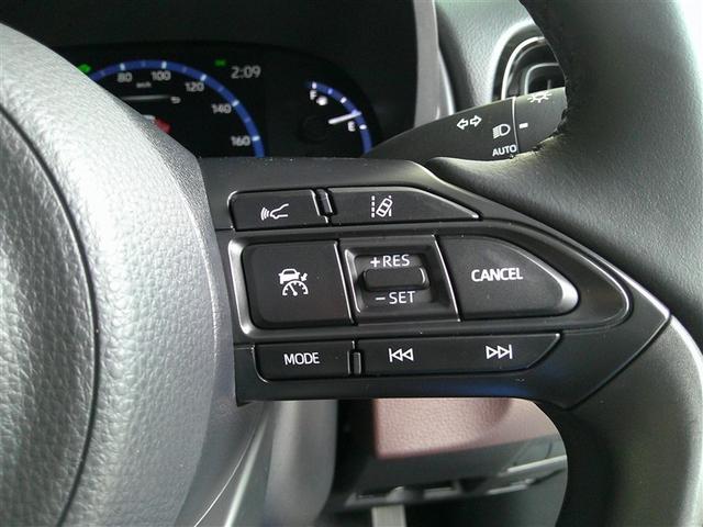 ヤリスクロス ハイブリッドＺ　スマートキ　衝突軽減ブレーキ　リヤカメラ　点検記録簿　ＬＥＤヘッドライ　ＥＳＣ　クルーズＣ　パワーステアリング　アルミホイール　運転席パワーシート　イモビ　キーフリー　フルオートエアコン　エアバッグ（9枚目）