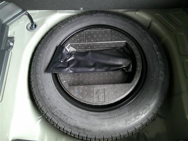 ヤリスクロス ハイブリッドＺ　スマートキ　衝突軽減ブレーキ　リヤカメラ　点検記録簿　ＬＥＤヘッドライ　ＥＳＣ　クルーズＣ　パワーステアリング　アルミホイール　運転席パワーシート　イモビ　キーフリー　フルオートエアコン　エアバッグ（25枚目）