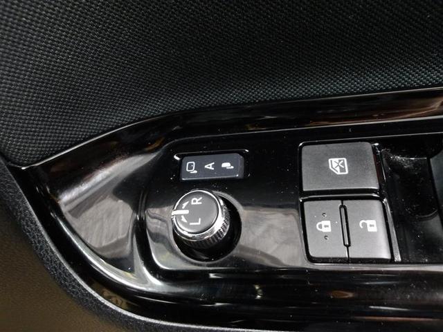 ヴォクシー ハイブリッドZS 煌 Wエアコン AW 衝突被害軽減 バックモニター 地デジ オートエアコン ナビTV イモビライザー キーフリー 横滑り防止 3列シート DVD メモリーナビ ABS オートクルーズコントロール(10枚目)