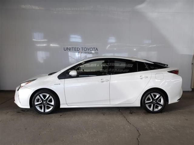 プリウス Ｓツーリングセレクション　レーダーブレーキサポート　フルオートエアコン　デュアルエアバック　バックモニタ－　ＡＷ　イモビ　ＥＳＣ　パワーウインド　スマキ－　ＥＴＣ車載器　サイドエアバック　フルセグ地デジＴＶ　ＤＶＤ再生可能（2枚目）