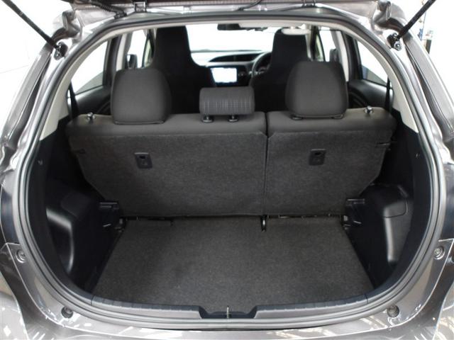 ヴィッツ F セキュリティ 衝突被害軽減装置 アイドリングストップ車 パワーウィンドウ エアバック Wエアバック エアコン 横滑り防止装置 スマートキー キーレスキー フルセグ パワステ DVD再生 ナビ・TV(16枚目)