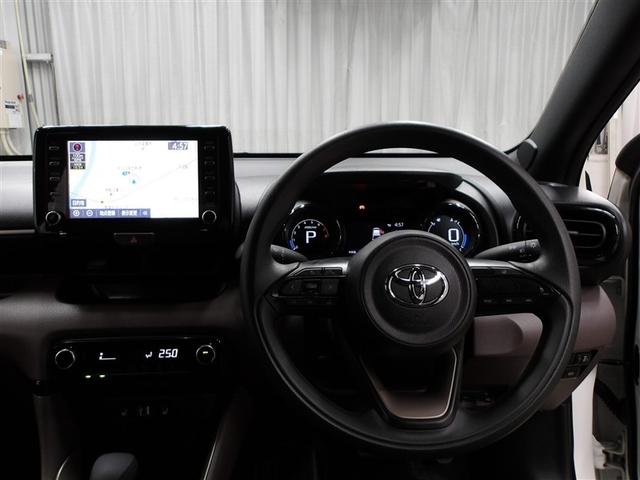 ヤリス G バックモニタ- 誤発進抑制機能 ドライブレコーダ 1オーナー車 スマートキー 盗難防止装置 LEDヘッドライト 横滑り防止機能 キーレス ETC オートエアコン メモリーナビ ABS 運転席エアバック(4枚目)