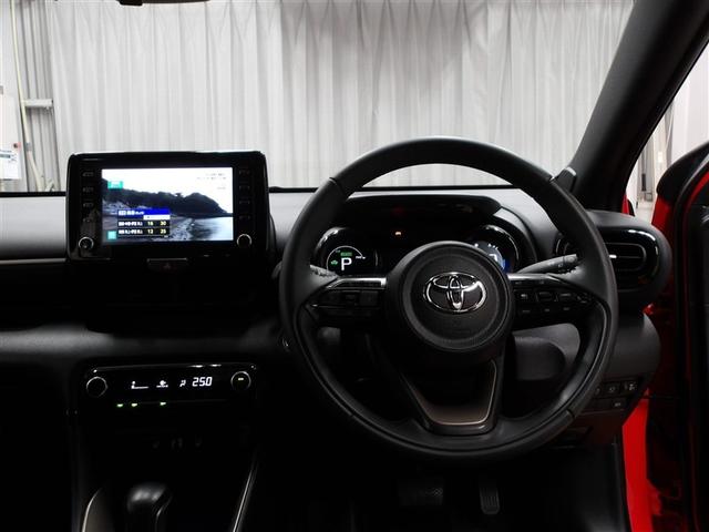 ヤリス ハイブリッドＺ　ＰＣＳ　地デジ　Ｂカメラ　ドラレコ付　ＬＥＤランプ　スマキー　ＥＴＣ付き　ナビＴＶ　ＶＳＣ　パワステ　クルコン　カーテンエアバック　キーフリー　ＡＢＳ　イモビ　エアコン　メモリナビ　エアバッグ（4枚目）