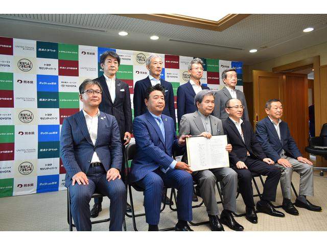 カローラクロス ハイブリッド　Ｚ　ＰＣＳ　フルセグテレビ　ＬＥＤヘッドライト　Ｂカメラ　ナビ・ＴＶ　インテリジェントキー　パワーシート　キーフリー　アルミホイール　ＥＴＣ　盗難防止　オートエアコン　記録簿　ワンオーナー　メモリーナビ（24枚目）