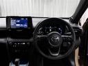 ヤリスクロス ハイブリッドＺ　スマ－トキ－　バックモニタ　運転席助手席エアバッグ　ＬＥＤヘットライト　クルコン　ワンオーナ　アルミ　ＥＳＣ　ＥＴＣ車載器　フルオートエアコン　パワーウィンドウ　Ｐシート　イモビ　キーレススタート（4枚目）
