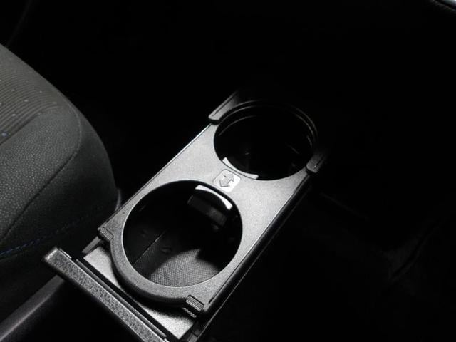 ヴォクシー Ｖ　左側パワースライドドア　ＬＥＤヘッドランプ　メモリーナビ　クルーズコントロール　ＤＶＤ再生　衝突回避支援　ＥＴＣ　スマートキー　ドラレコ　ＥＳＣ　リアエアコン　盗難防止システム　３列シート　ＡＢＳ（8枚目）