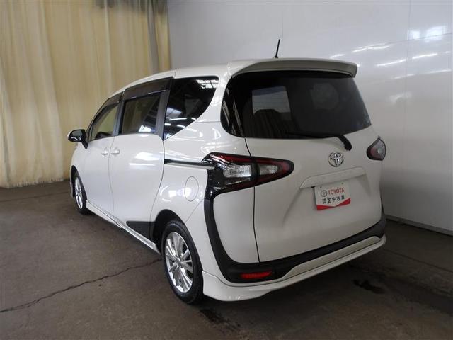 シエンタ Ｇ　ナビ・ＴＶ　スマートキープッシュスタート　アイドリングＳ　１オ－ナ－　リアカメラ　ＡＷ　地デジフルセグ　フルオートエアコン　パワーウィンド　ＥＴＣ　運転席エアバック　パワステ　キーフリーシステム　３列（3枚目）