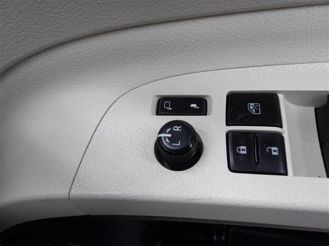 シエンタ Ｇ　ナビ・ＴＶ　スマートキープッシュスタート　アイドリングＳ　１オ－ナ－　リアカメラ　ＡＷ　地デジフルセグ　フルオートエアコン　パワーウィンド　ＥＴＣ　運転席エアバック　パワステ　キーフリーシステム　３列（9枚目）