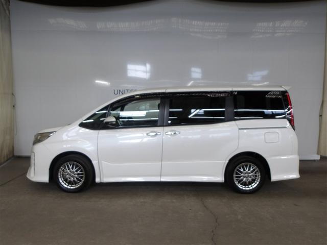 ノア ハイブリッドＳｉ　ダブルバイビーＩＩ　Ｂカメラ　横滑り防止装置　ＬＥＤ　地デジ　１オーナー　オートクルーズ　ＤＶＤ再生可　メモリナビ　エアバッグ　ＥＴＣ　ナビ＆ＴＶ　３列シート　ＡＢＳ　アルミホイール　スマートキ　盗難防止システム（2枚目）