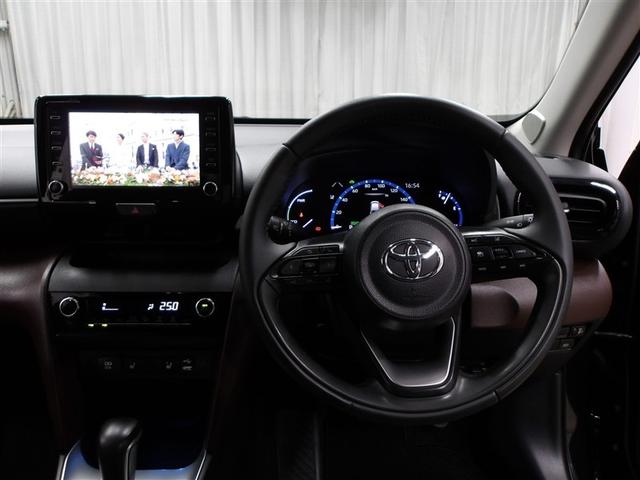 ヤリスクロス ハイブリッドＺ　ドライブレコーダ　インテリジェントキー　アルミホイル　ＬＥＤライト　１オ－ナ－　リアカメラ　クルーズコントロール　横滑り防止システム　ナビＴＶ　メモリーナビゲーション　電動シ－ト　パワステ　キーフリー（4枚目）