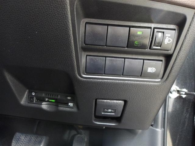 ヤリスクロス ハイブリッドＺ　ドライブレコーダ　インテリジェントキー　アルミホイル　ＬＥＤライト　１オ－ナ－　リアカメラ　クルーズコントロール　横滑り防止システム　ナビＴＶ　メモリーナビゲーション　電動シ－ト　パワステ　キーフリー（9枚目）