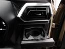運転席のカップホルダーはエアコンの吹き出し口の前にありますので冷やしたり温めたり出来ます☆