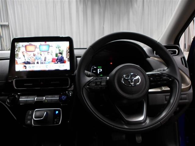 アクア Ｚ　ＬＥＤヘッドライト　スマートキー　１００Ｖ電源　イモビライザー　アルミホイール　ドライブレコーダー　オートクルーズコントロール　フルセグＴＶ　エアコン　ＥＳＣ　カーテンエアバッグ　ＥＴＣ　キーレス（4枚目）