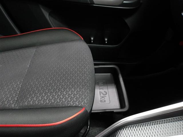 ライズ Ｚ　誤発進抑制機能　エアコン　スマートキー＆プッシュスタート　地デジＴＶ　ＶＳＡ　盗難防止装置　アイドリングストップ機能　クルコン　バックモニター　ナビ＆ＴＶ　ＬＥＤヘッドライト　アルミホイール　キーレス（11枚目）