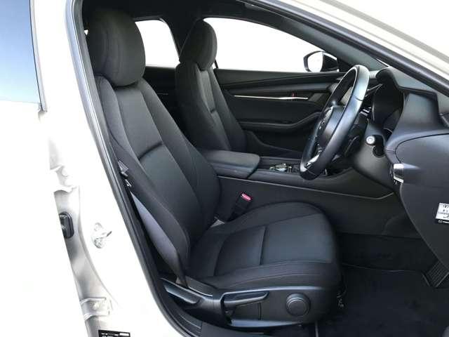 ＭＡＺＤＡ３ファストバック １．５　１５Ｓ　ブラックトーンエディション　衝突被害軽減ブレーキ　全周囲カメラ（4枚目）