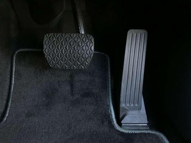 ＭＡＺＤＡ３ファストバック １．５　１５Ｓ　ブラックトーンエディション　衝突被害軽減ブレーキ　全周囲カメラ（15枚目）