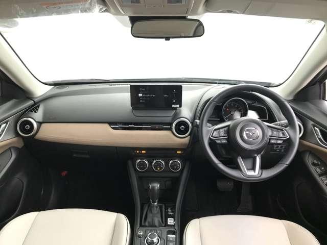 ＣＸ－３ １．５　１５Ｓ　アーバン　ドレッサー　４ＷＤ　衝突被害軽減ブレーキ　全周囲カメラ　旧サ（3枚目）