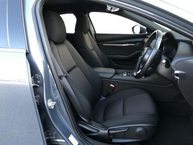 MAZDA3ファストバック 1.5 15S ツーリング 衝突被害軽減ブレーキ 全周囲カメラ(4枚目)