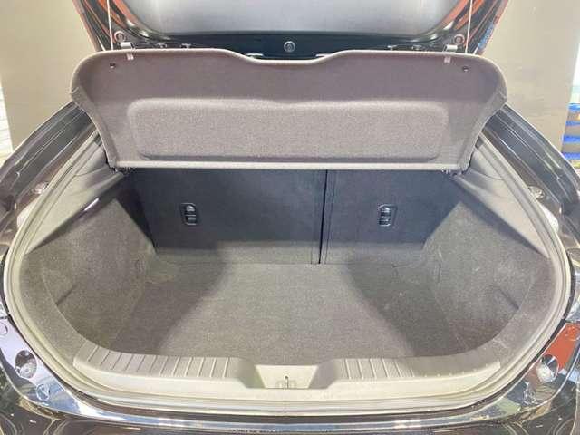 ＭＡＺＤＡ３ファストバック ２．０　２０Ｓ　ツーリング　衝突被害軽減ブレーキ　全周囲カメラ（15枚目）