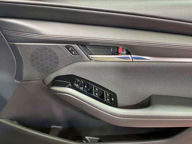 ＭＡＺＤＡ３ファストバック ２．０　２０Ｓ　ツーリング　衝突被害軽減ブレーキ　全周囲カメラ（18枚目）