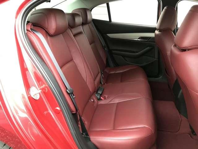 MAZDA3ファストバック 1.8 XD 100周年 特別記念車 2020WCDOTY 2020年ワールド・カー・デザイン・オブ・ザ(5枚目)