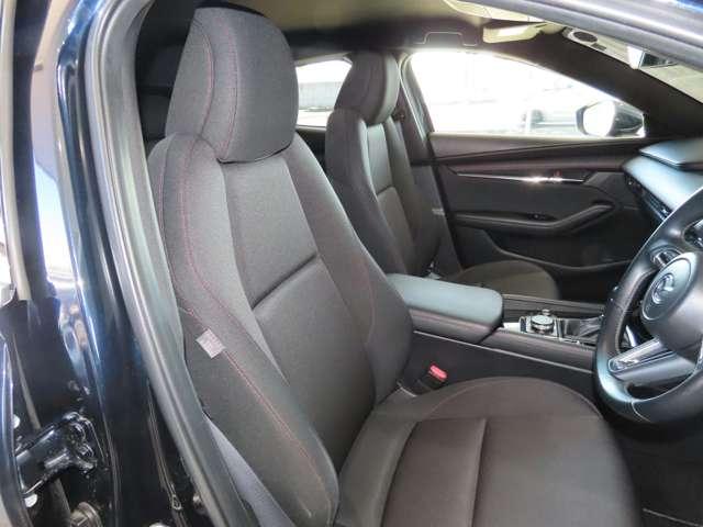 ＭＡＺＤＡ３ファストバック ２．０　２０Ｓ　ブラックトーンエディション　自社下取　魂動デザイン　人馬一体（4枚目）