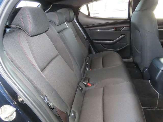 ＭＡＺＤＡ３ファストバック ２．０　２０Ｓ　ブラックトーンエディション　自社下取　魂動デザイン　人馬一体（5枚目）