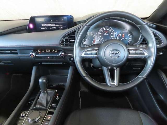 ＭＡＺＤＡ３ファストバック ２．０　２０Ｓ　ブラックトーンエディション　自社下取　魂動デザイン　人馬一体（6枚目）