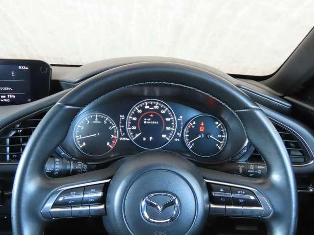 ＭＡＺＤＡ３ファストバック ２．０　２０Ｓ　ブラックトーンエディション　自社下取　魂動デザイン　人馬一体（8枚目）