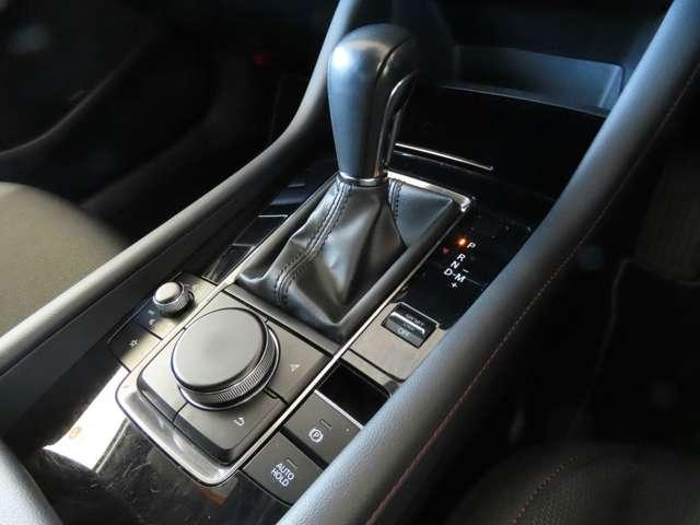 ＭＡＺＤＡ３ファストバック ２．０　２０Ｓ　ブラックトーンエディション　自社下取　魂動デザイン　人馬一体（12枚目）