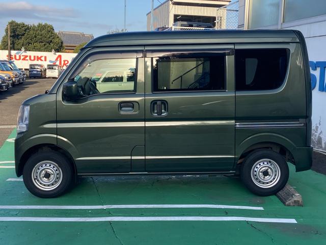 エブリイ ＰＣリミテッド　３型　ＦＲ　４ＡＴ　軽量衝撃吸収ボディー　運転席エアバッグ・助手席エアバッグ・ＡＢＳ・前席シートベルトプリテンショナー・前席シートベルトフォースリミッター・サイドインパクトバー・マニュアルエアコン・集中ドアロック・両側スライドドア（3枚目）