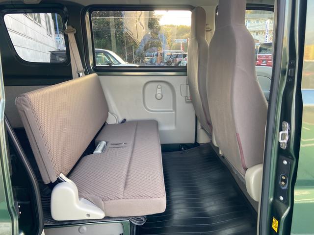 エブリイ ＰＣリミテッド　３型　ＦＲ　４ＡＴ　軽量衝撃吸収ボディー　運転席エアバッグ・助手席エアバッグ・ＡＢＳ・前席シートベルトプリテンショナー・前席シートベルトフォースリミッター・サイドインパクトバー・マニュアルエアコン・集中ドアロック・両側スライドドア（15枚目）