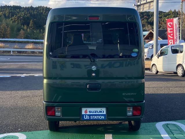 エブリイ ＰＣリミテッド　３型　ＦＲ　４ＡＴ　軽量衝撃吸収ボディー　運転席エアバッグ・助手席エアバッグ・ＡＢＳ・前席シートベルトプリテンショナー・前席シートベルトフォースリミッター・サイドインパクトバー・マニュアルエアコン・集中ドアロック・両側スライドドア（18枚目）