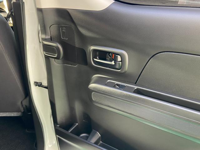 �y�A���u�����z���_�[�z�G�ꂽ�P����ȃh�A�����ɃX�}�[�g�Ɏ��[�ŗ��܂��B�J���͎ԊO�ɔr�o�����d�g�݂ɂȂ��Ă��܂��B