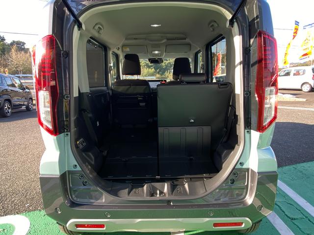 スペーシア ギア　ＨＹＢＲＩＤ　ＸＺ　ＦＦ　ＣＶＴ　全方位ナビゲーション　アダプティブクルーズコントロール［全車速追従機能・停止保持機能付］・デュアルセンサーブレーキサポートＩＩ・誤発進抑制機能・後方誤発進抑制機能・低速時ブレーキサポート（前進・後退）・パーキングセンサー（35枚目）