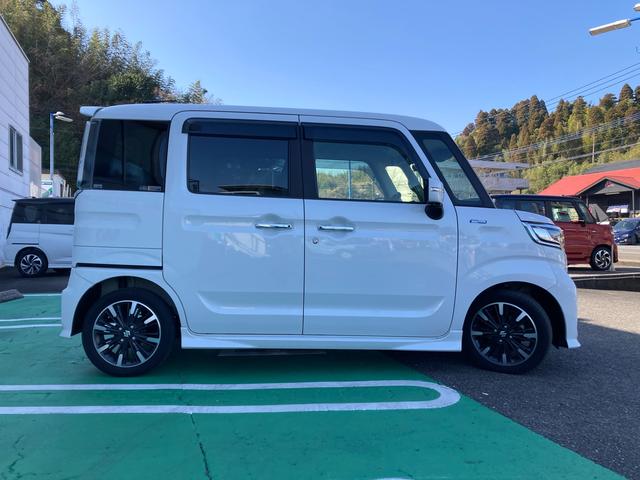 スペーシア カスタム　ＨＹＢＲＩＤ　ＸＳターボ　２型　ＦＦ　ＣＶＴ　運転席エアバッグ・助手席エアバッグ・サイドエアバッグ・サイドインパクトバー・軽量衝撃吸収ボディ・盗難防止装置・カーテンエアバッグ・横滑り防止装置・衝突防止装置・衝突軽減装置・クルーズコントロール（7枚目）