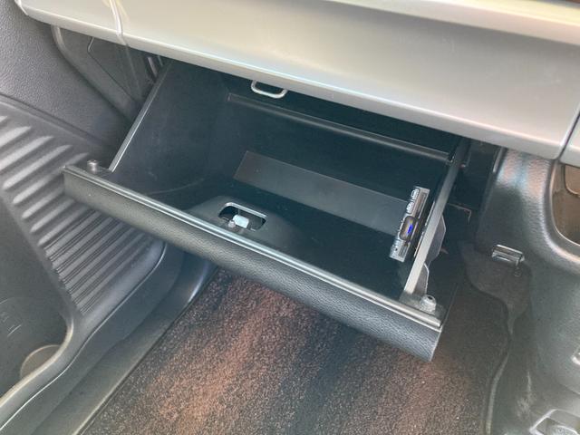 スペーシア カスタム　ＨＹＢＲＩＤ　ＸＳターボ　２型　ＦＦ　ＣＶＴ　運転席エアバッグ・助手席エアバッグ・サイドエアバッグ・サイドインパクトバー・軽量衝撃吸収ボディ・盗難防止装置・カーテンエアバッグ・横滑り防止装置・衝突防止装置・衝突軽減装置・クルーズコントロール（26枚目）