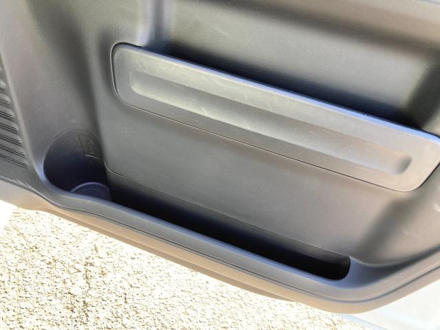 スペーシア カスタム　ＨＹＢＲＩＤ　ＸＳターボ　２型　ＦＦ　ＣＶＴ　運転席エアバッグ・助手席エアバッグ・サイドエアバッグ・サイドインパクトバー・軽量衝撃吸収ボディ・盗難防止装置・カーテンエアバッグ・横滑り防止装置・衝突防止装置・衝突軽減装置・クルーズコントロール（48枚目）