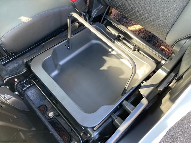 スペーシア カスタム　ＨＹＢＲＩＤ　ＸＳターボ　２型　ＦＦ　ＣＶＴ　運転席エアバッグ・助手席エアバッグ・サイドエアバッグ・サイドインパクトバー・軽量衝撃吸収ボディ・盗難防止装置・カーテンエアバッグ・横滑り防止装置・衝突防止装置・衝突軽減装置・クルーズコントロール（49枚目）