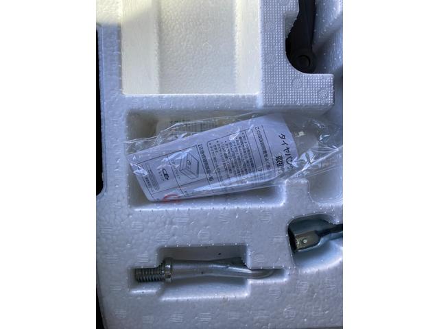 スペーシア カスタム　ＨＹＢＲＩＤ　ＸＳターボ　２型　ＦＦ　ＣＶＴ　運転席エアバッグ・助手席エアバッグ・サイドエアバッグ・サイドインパクトバー・軽量衝撃吸収ボディ・盗難防止装置・カーテンエアバッグ・横滑り防止装置・衝突防止装置・衝突軽減装置・クルーズコントロール（64枚目）