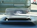 【ヘッドアップディスプレーＨＵＤ】運転に必要な情報を投影します。これにより、運転者は視線を前方に保ちながら必要な情報を確認できます。