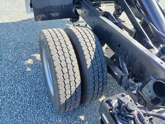 キャンター ダンプ　Ｈ１７年式　キャンター３トン深ダンプ　高床　ダンプ式　ＤＰＤ無し全塗装済み　ボディーフェライト系ステン張り　積載量３０００ＫＧ　内寸３０５０Ｘ１６１０Ｘ１０４０（30枚目）