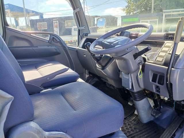 キャンター ダンプ　Ｈ１７年式　キャンター３トン深ダンプ　高床　ダンプ式　ＤＰＤ無し全塗装済み　ボディーフェライト系ステン張り　積載量３０００ＫＧ　内寸３０５０Ｘ１６１０Ｘ１０４０（34枚目）