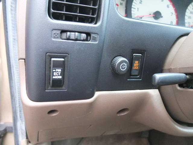 タコマ ダブルキャブ SR5 TRD(13枚目)