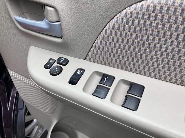 E エマージェンシーブレーキ 左側パワースライドドア インテリキー プッシュスタート HDDナビTV DVD Bluetooth シートカバー オートHID バイザー プライバシーガラス アルミホイール(13枚目)