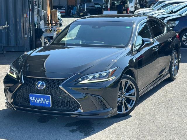 ＥＳ ＥＳ３００ｈ　Ｆスポーツ　ＴＲＤスポーツエアロ（Ｆ，Ｓ，Ｒ）・ＴＲＤスポーツマフラー・赤革エアシート・ステアリングヒーター・メーカーナビ・フルセグＴＶ・バックモニター・レーダークルーズコントロール（5枚目）