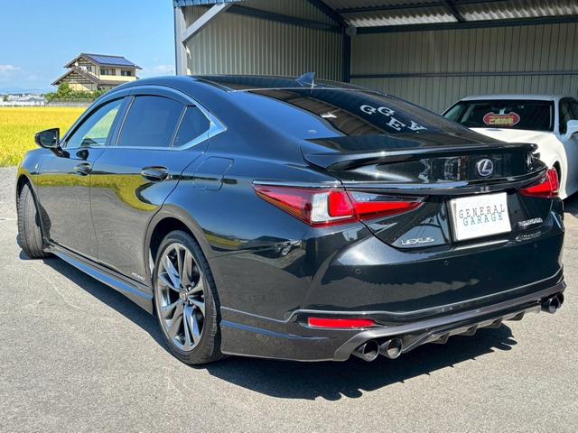 ＥＳ ＥＳ３００ｈ　Ｆスポーツ　ＴＲＤスポーツエアロ（Ｆ，Ｓ，Ｒ）・ＴＲＤスポーツマフラー・赤革エアシート・ステアリングヒーター・メーカーナビ・フルセグＴＶ・バックモニター・レーダークルーズコントロール（10枚目）