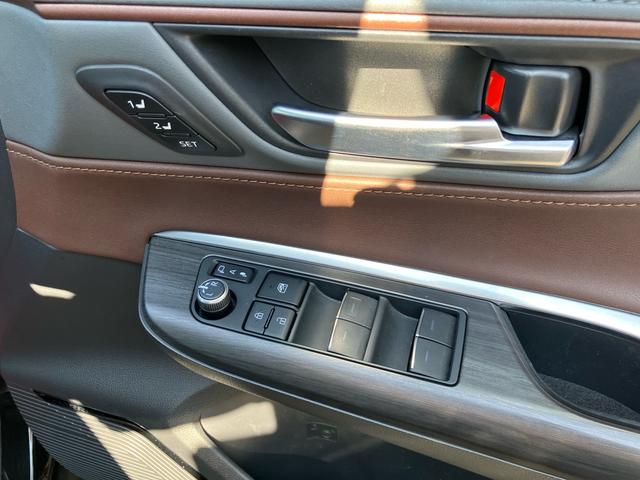 ハリアー Ｚ　レザーパッケージ　モデリスタエアロ　純正１２．３ｉｎディスプレイオーディオ　ナビ　ＪＢＬサウンドシステム　Ｂｌｕｅｔｏｏｔｈ　デジタルインナーミラー　バックモニター　ＥＴＣ２．０　パワーシート　パワートランク　クルコン（21枚目）