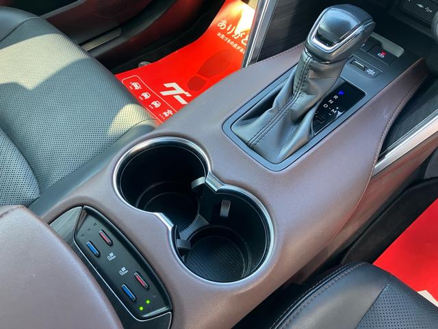 ハリアー Ｚ　レザーパッケージ　モデリスタエアロ　純正１２．３ｉｎディスプレイオーディオ　ナビ　ＪＢＬサウンドシステム　Ｂｌｕｅｔｏｏｔｈ　デジタルインナーミラー　バックモニター　ＥＴＣ２．０　パワーシート　パワートランク　クルコン（45枚目）