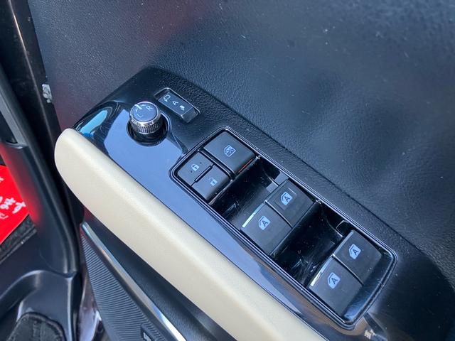 ヴェルファイアハイブリッド V Lエディション 7人乗り ナビTV Bluetooth フリップダウンモニター JBLサウンド レザーパワーシート シートヒーター オットマン クルーズコントロール 両側パワースライドドア(16枚目)